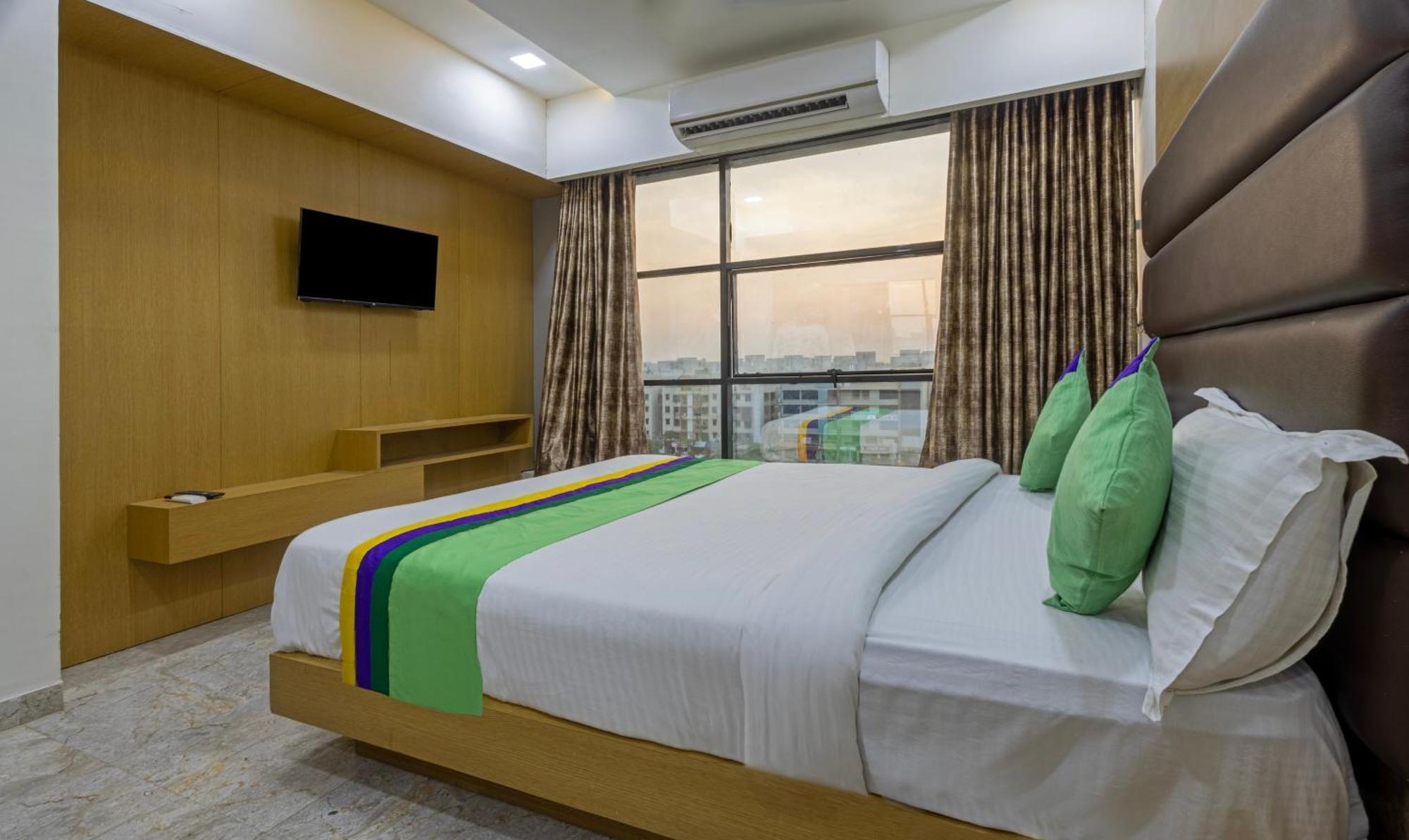 Treebo Eden Park, Ahmedabad Watuwa Exterior foto