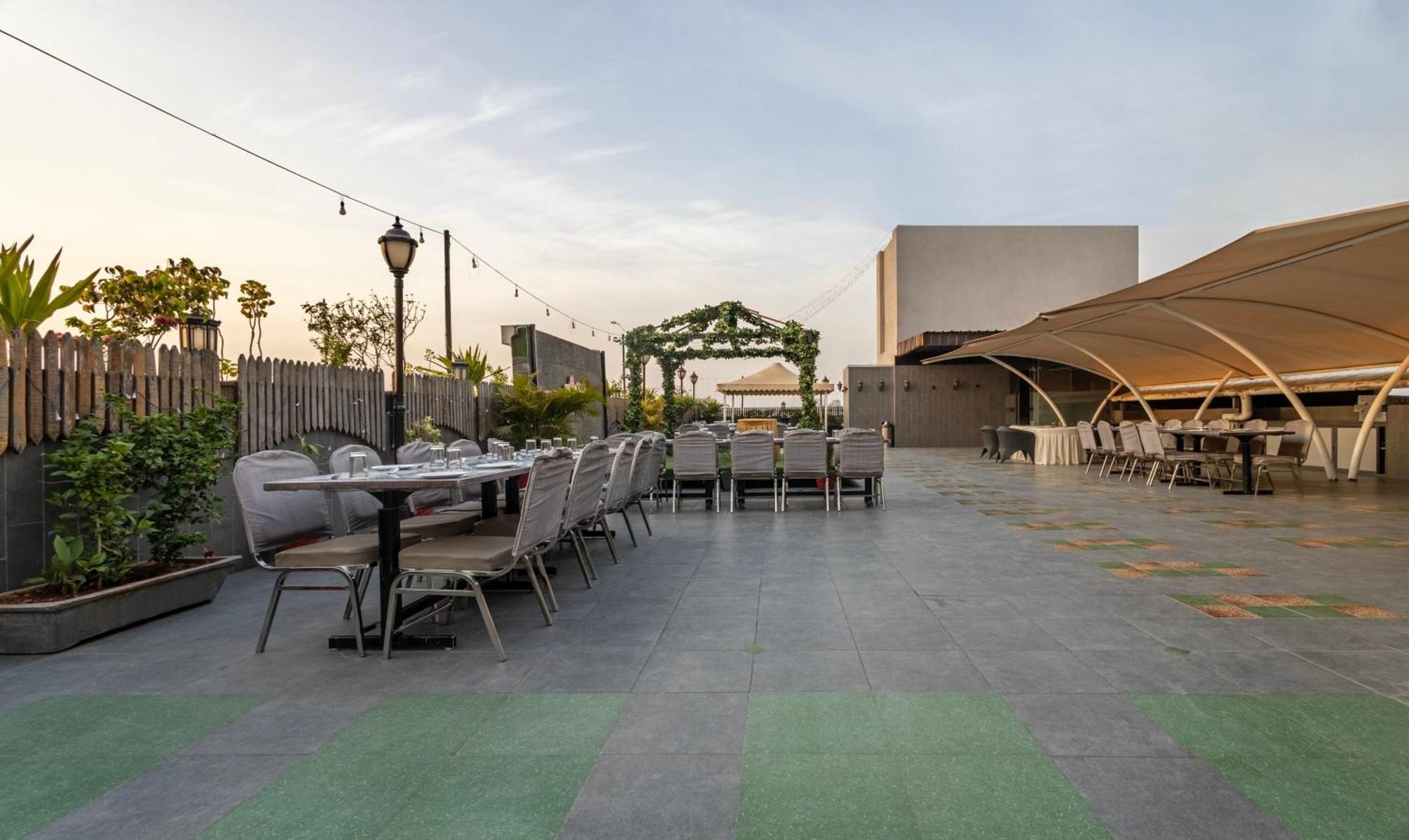 Treebo Eden Park, Ahmedabad Watuwa Exterior foto
